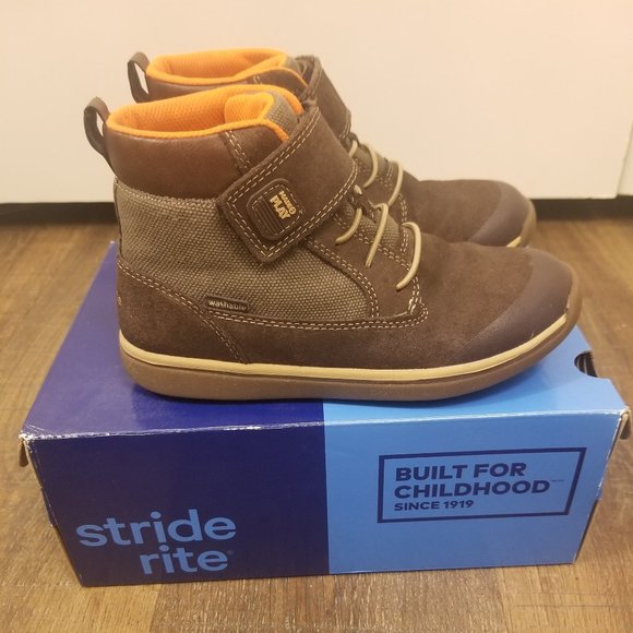 Stride Rite Made 2 Play Barclay Boot Size 2W - Picture 2 of 8